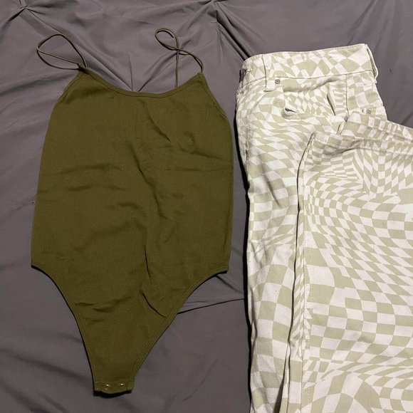 Forever 21 Green Body Suite - Picture 1 of 1